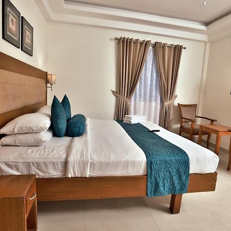 Vishnu Inn Guruvāyūr Екстериор снимка